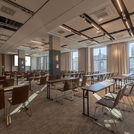 ホテル Radisson & Suites, Gdansk, Wyspa Spichrzow グダニスク
