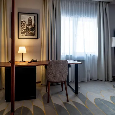 Hotel Radisson & Suites, Gdansk, Wyspa Spichrzow 4*