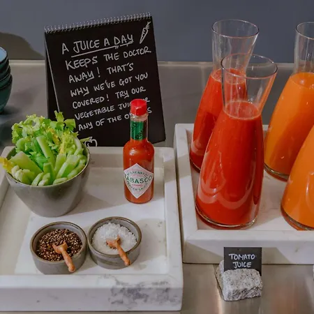Radisson & Suites, Gdansk, Wyspa Spichrzow 4* Gdaňsk