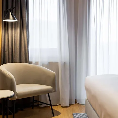 Radisson & 4*