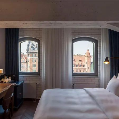 Radisson & 4*