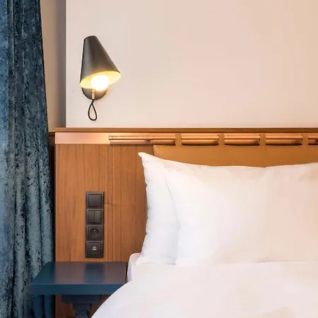 Radisson & 4*