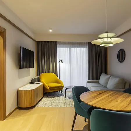 Radisson & 호텔 4*