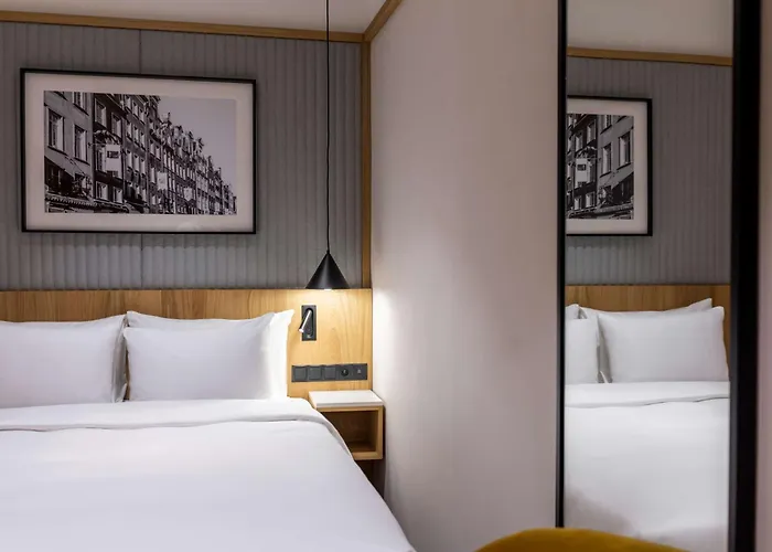 Radisson & Hotel