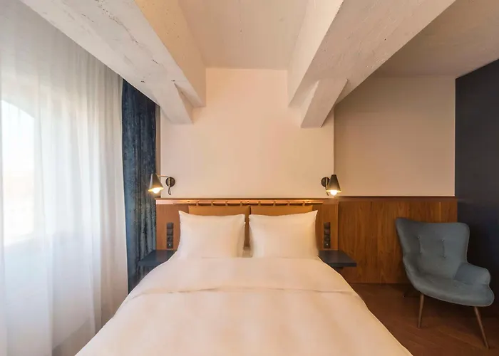 Radisson & Hotel 4*