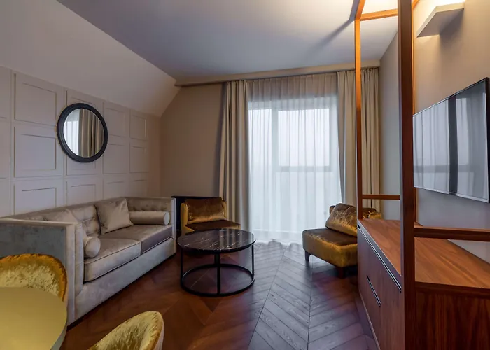 Radisson & 4*