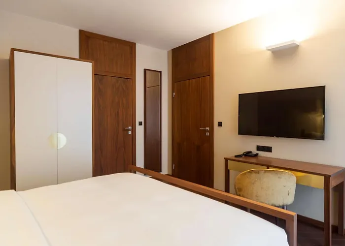 Radisson & 酒店 4*